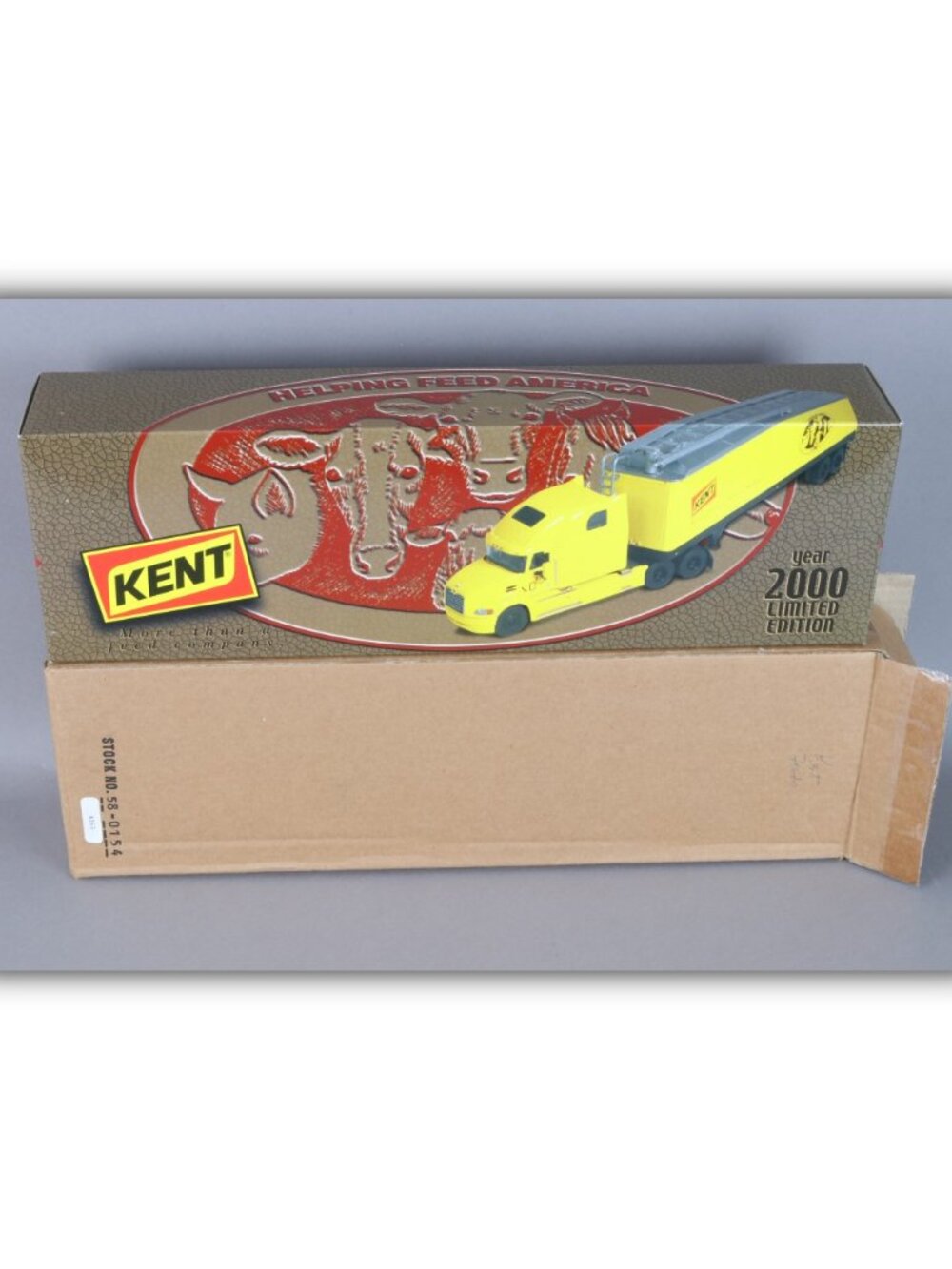 First Gear Kent Feeds Inc. Vision Tractor w/Auger Trailer 1:54 58-0154